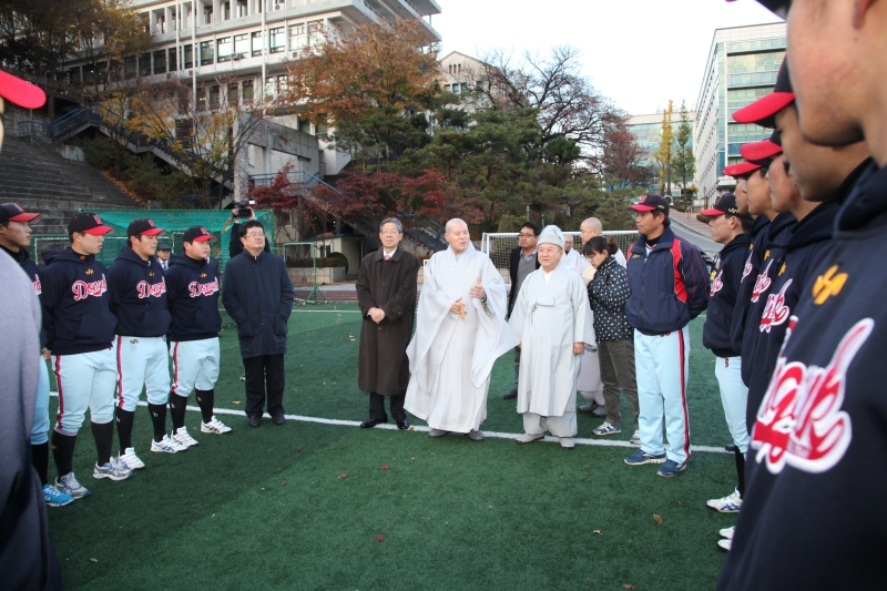2014.11.12_동국대 야구부 훈련장 방문 (2)